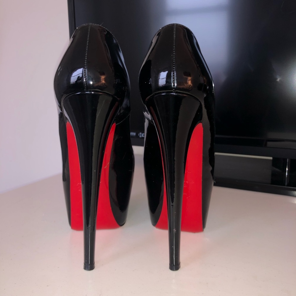 Louboutin Black Patent Leather Daffodil Pump 160mm